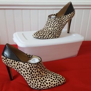Ann Taylor high heel with Cheetah animal print.